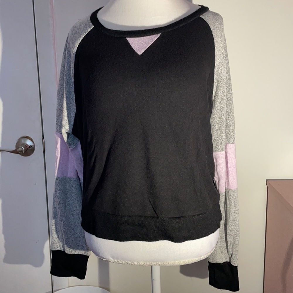 ❗️5/30❗️ Women’s Fleece Shirt